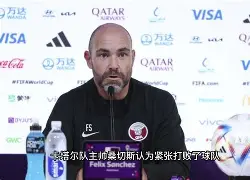 包含佛罗伦萨主场胜利，全队齐声庆祝的词条